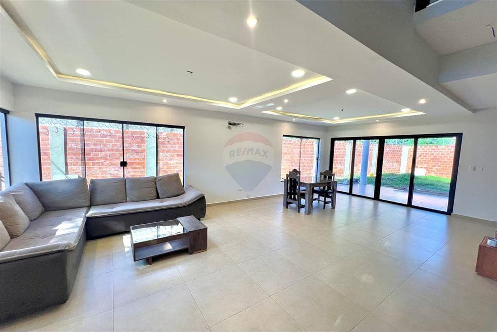 Hermosa casa en San Lorenzo b° sagrada familia, foto 2