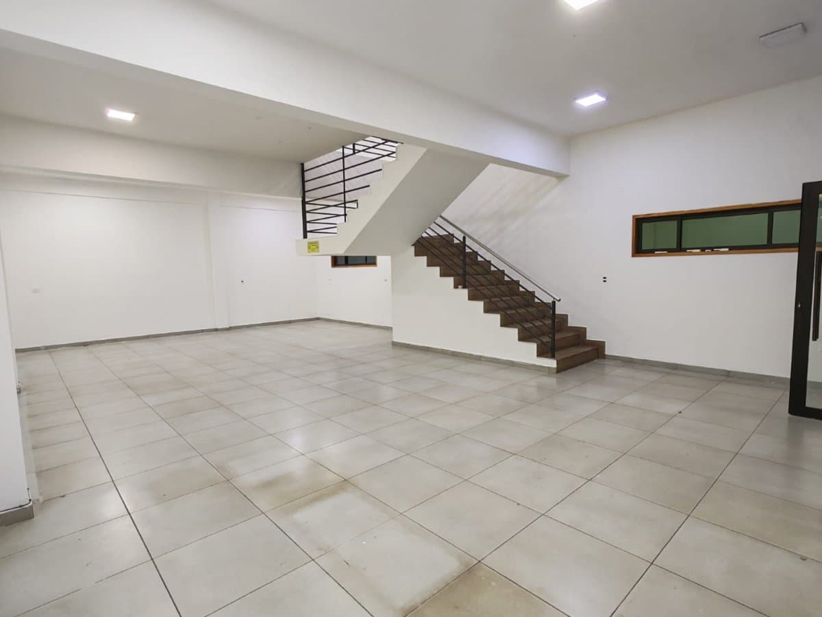 Salón comercial en guarambaré!!!, foto 4