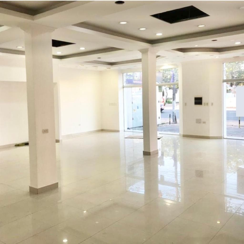 En Alquiler Showroom/Salon Comercial/Oficina sobre Ruta 2 - San Lorenzo A146, foto 1