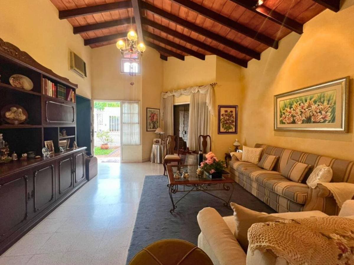 Hermosa casa en venta en el Barrio Mburucuyá - Asunción, foto 4