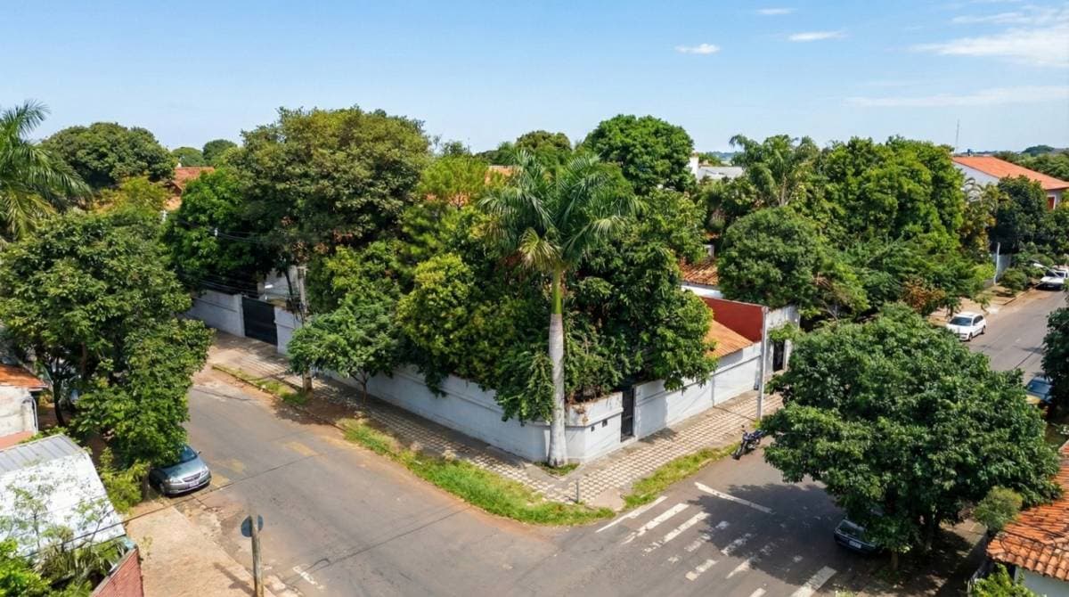 Terreno con Residencia – Esquina Estratégica Ycuá Satí, foto 5