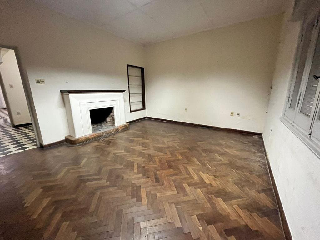 Casa en esquina en barrio ciudad nueva — foto 3
