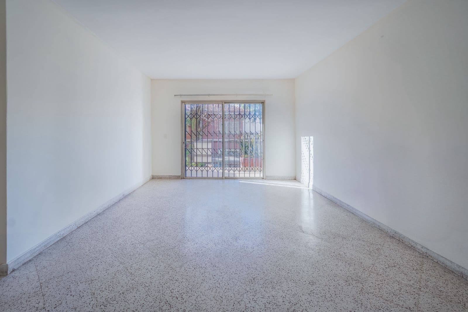 En venta departamento frente al colegio inter, foto 4