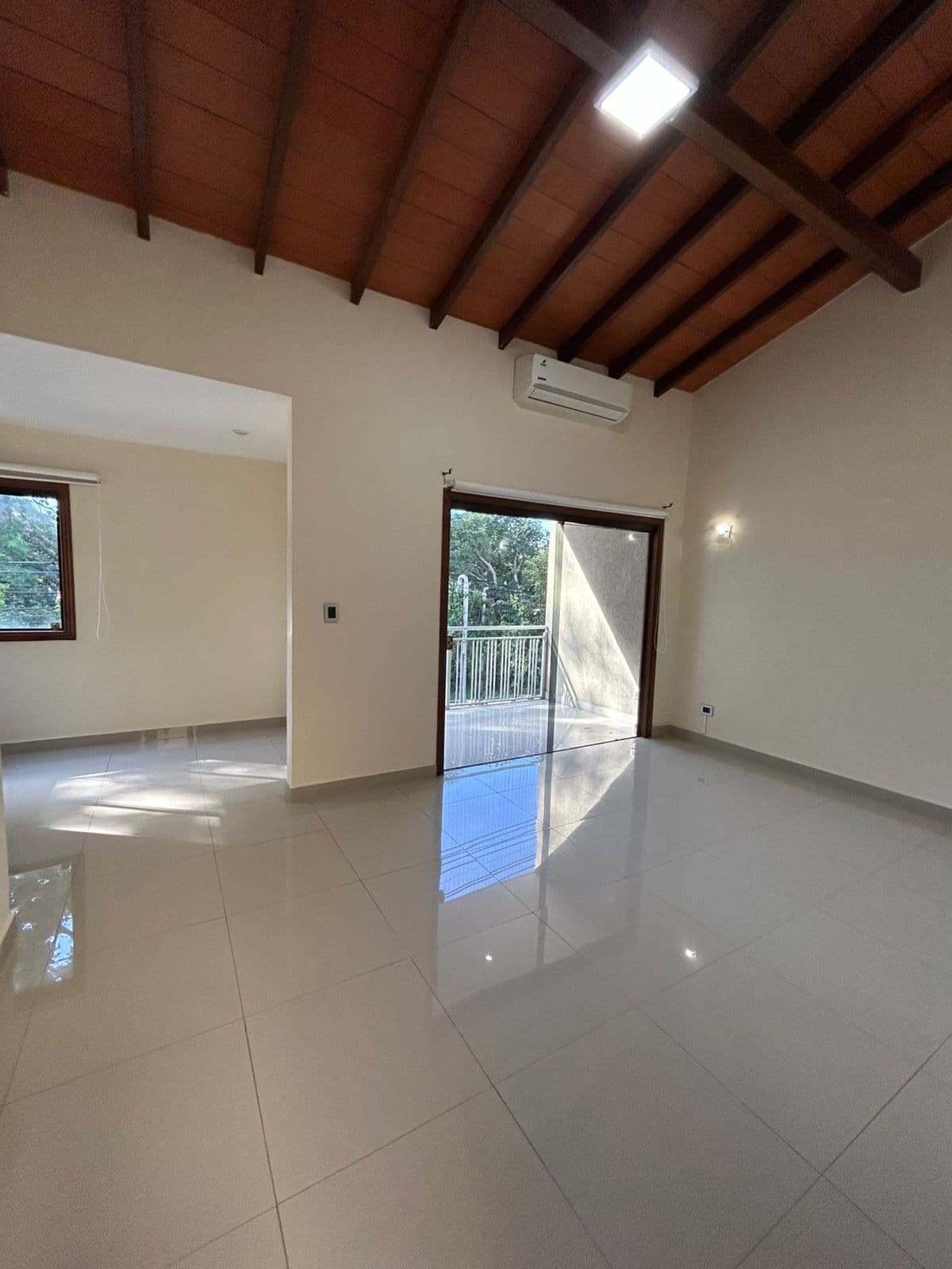 Alquilo Hermoso Duplex con Patio y Parrilla