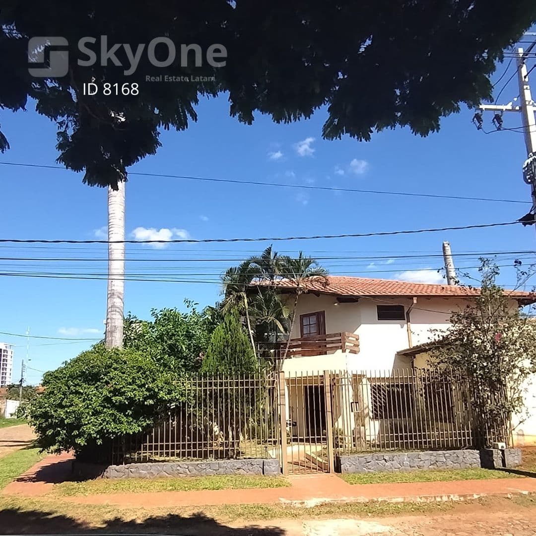 Vendo Casa Semi Amoblada en Fernando de la Mora