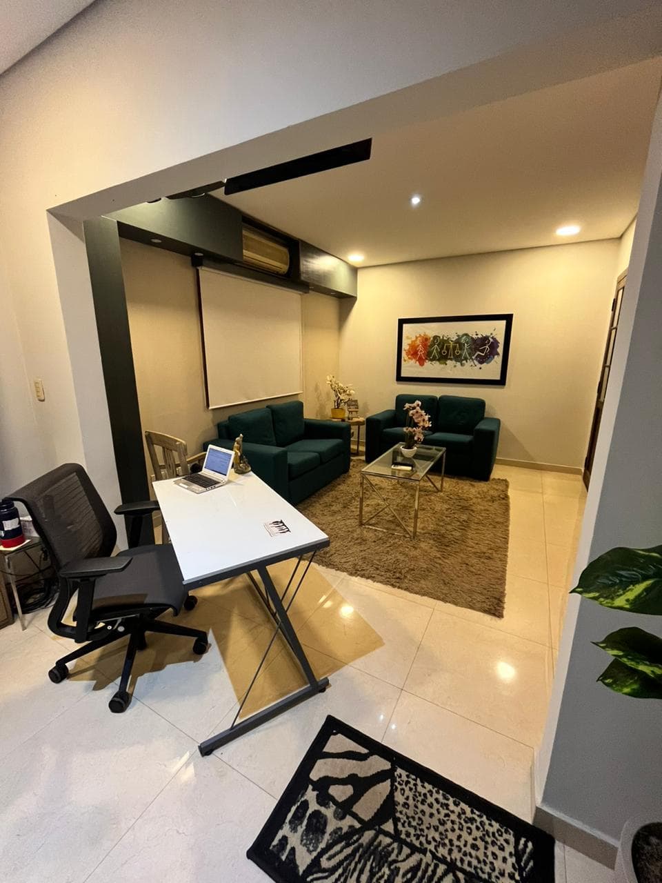 Oficina Profesional Barrio Mburicaó, foto 2