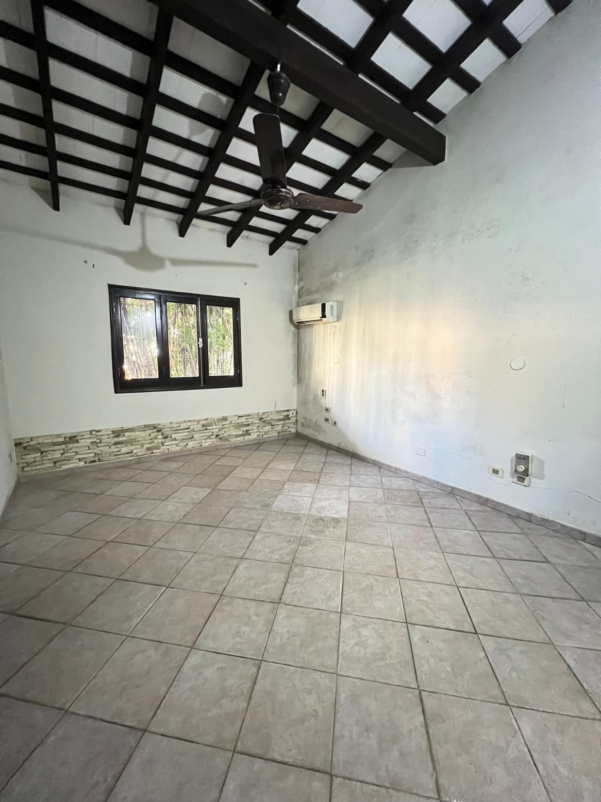 Casona en venta en ita enramada - lambare — foto 5