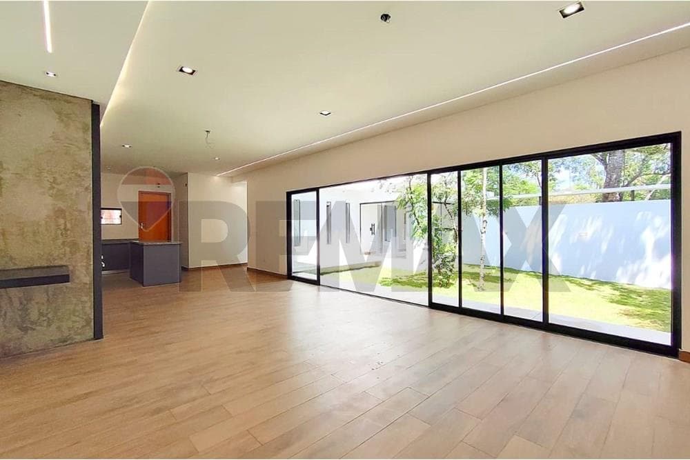 Casa - Alquiler - San Bernardino, Paraguay, foto 4