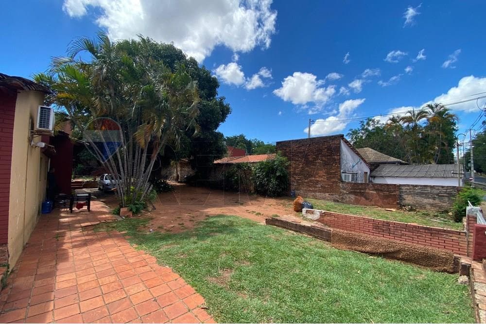 Se Vende Amplio Terreno en Barrio Hipódromo, foto 3