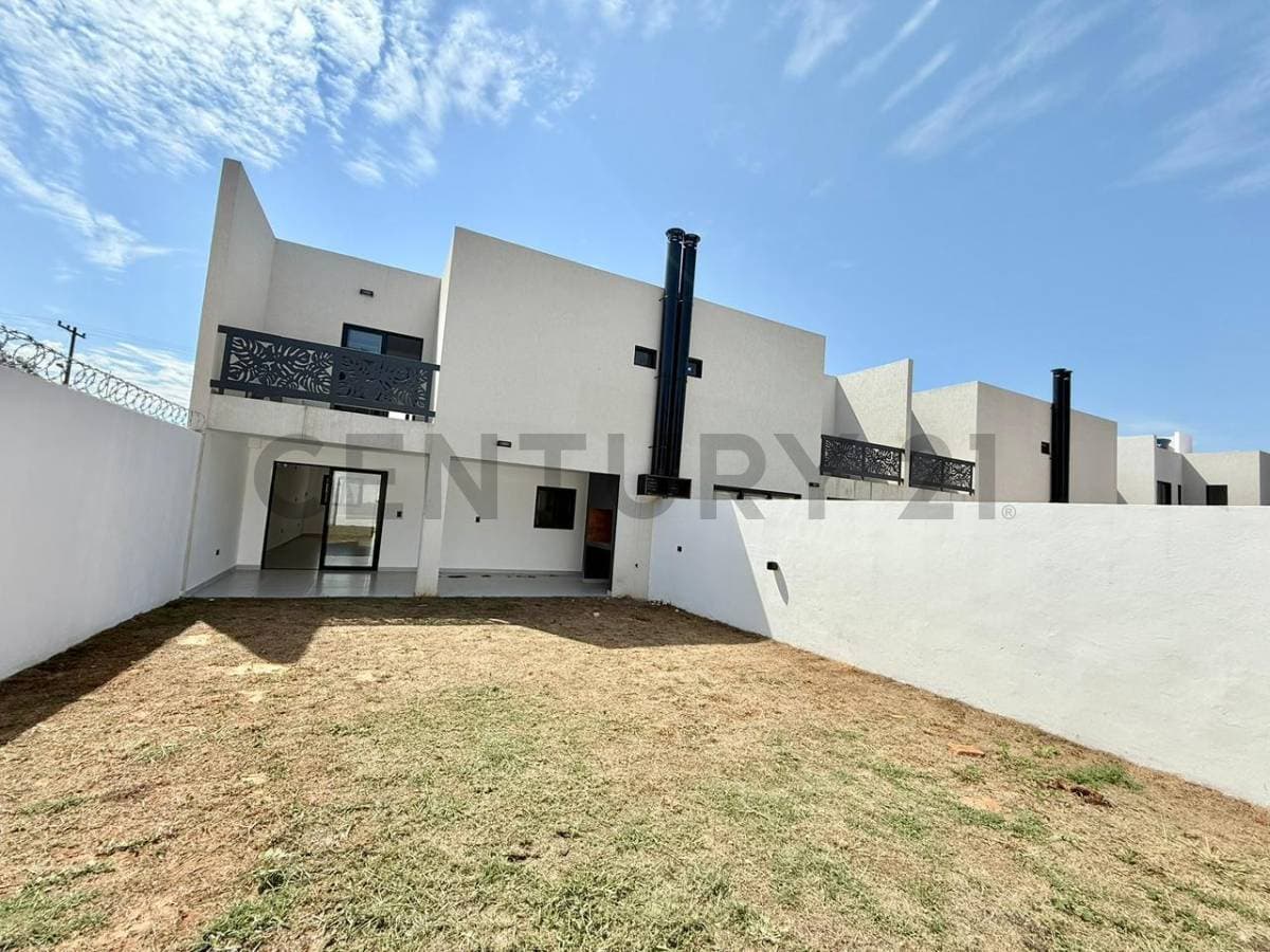 de Casa Dúplex en Luque, Central — foto 2