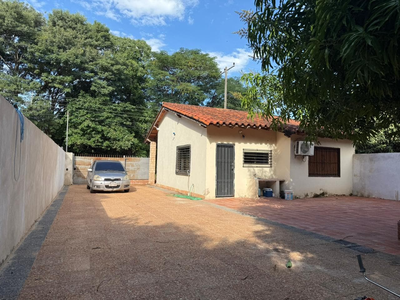 Casa de 2 dormitorios en ypane, foto 2