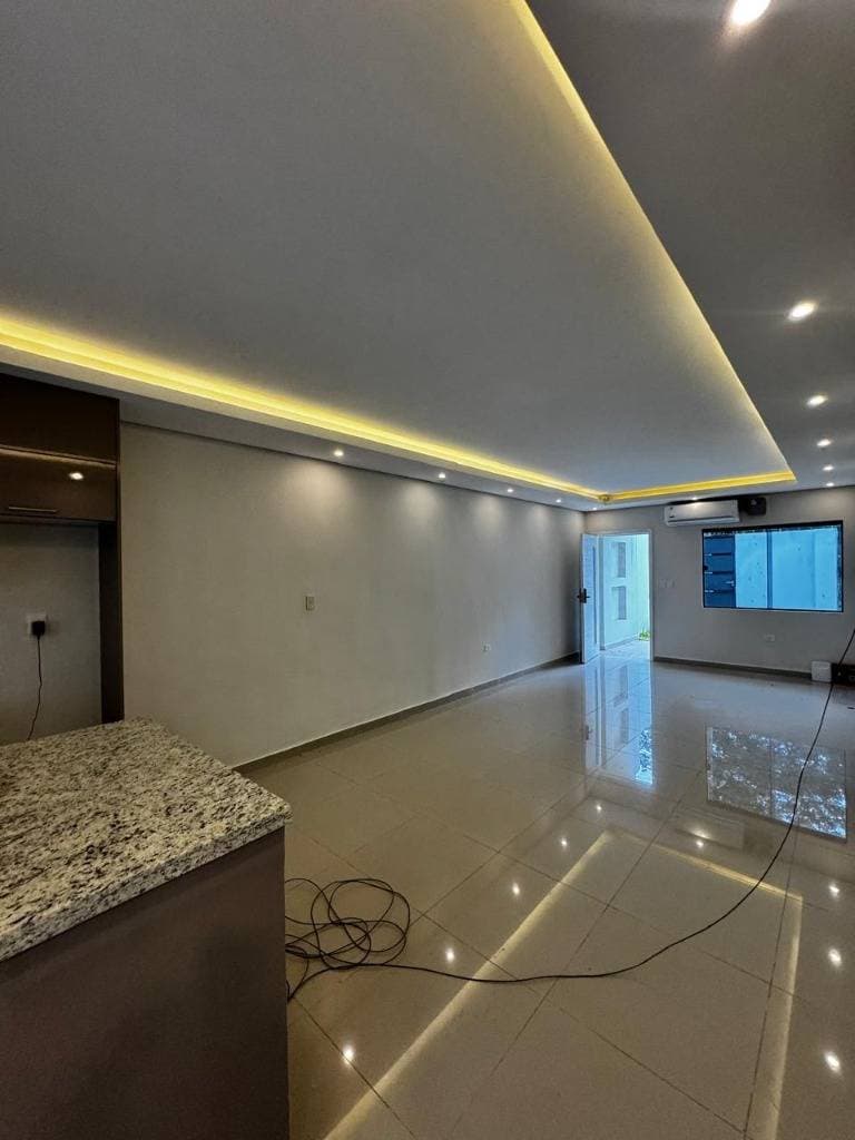 En venta duplex en 4to Barrio, Luque, foto 3
