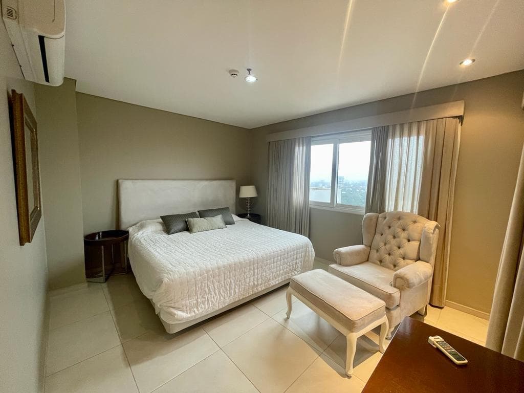 Lujoso depto amoblado de 3 habitaciones en ycua sati, foto 1