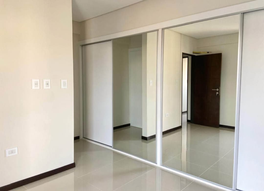 Departamento de 3 dormitorios sobre avenida primer presidente-asuncion, foto 2