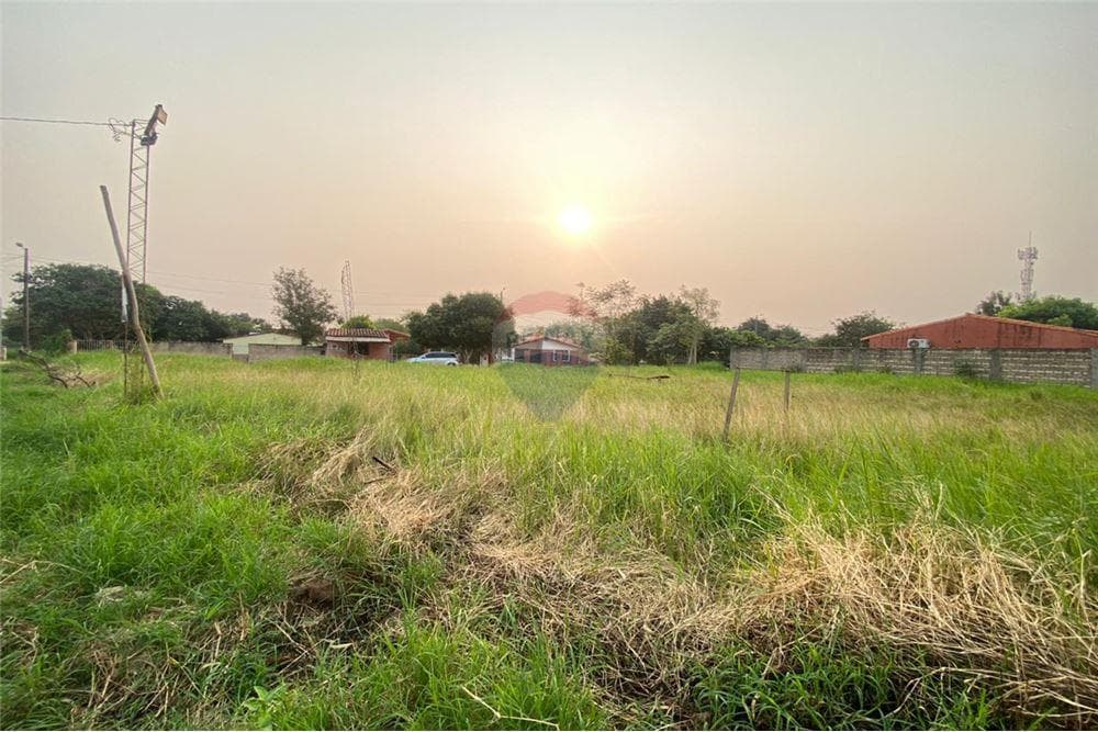 Terreno en limpio, de 716 m2 en esquina, foto 2
