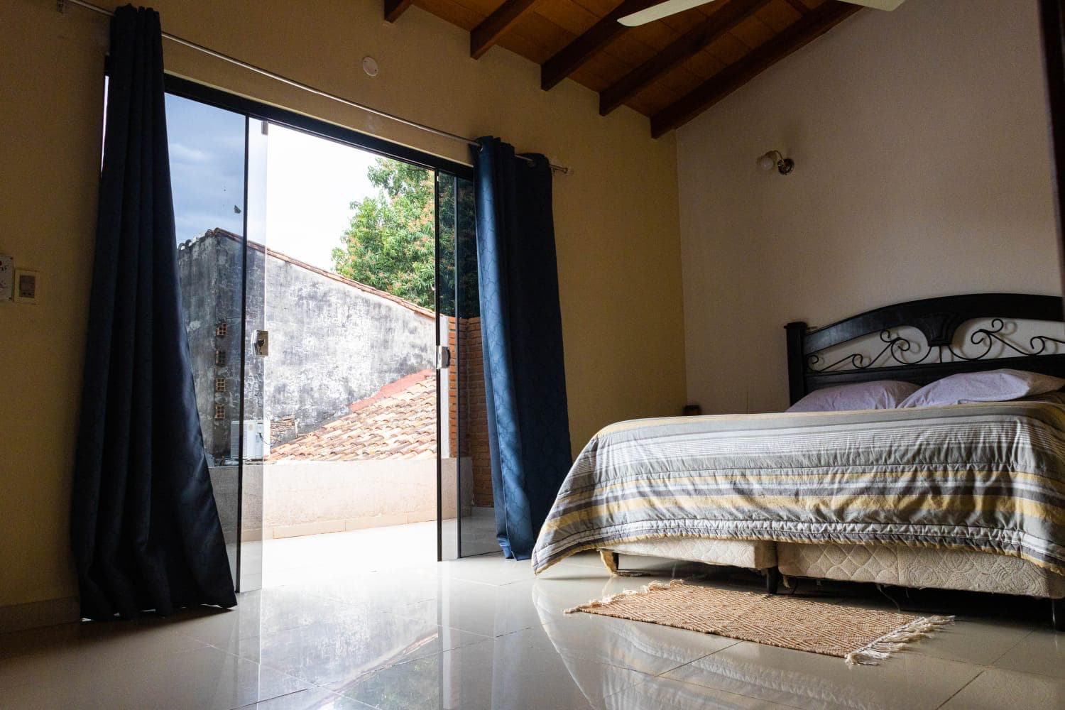 Casa en lambare con pileta, foto 5