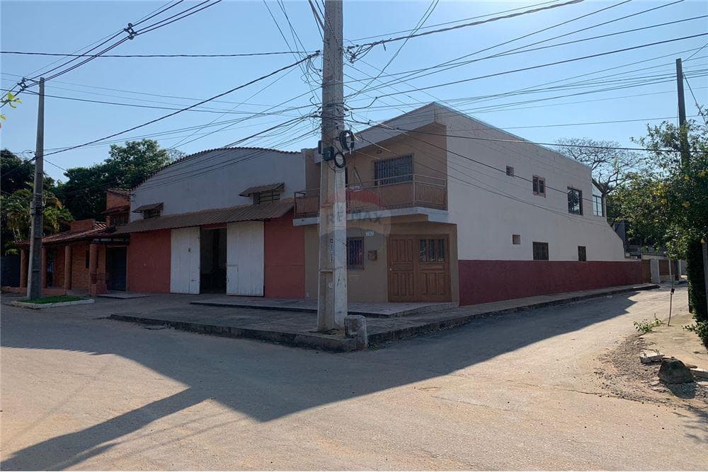 Vendo deposito y casa en villa aurelia