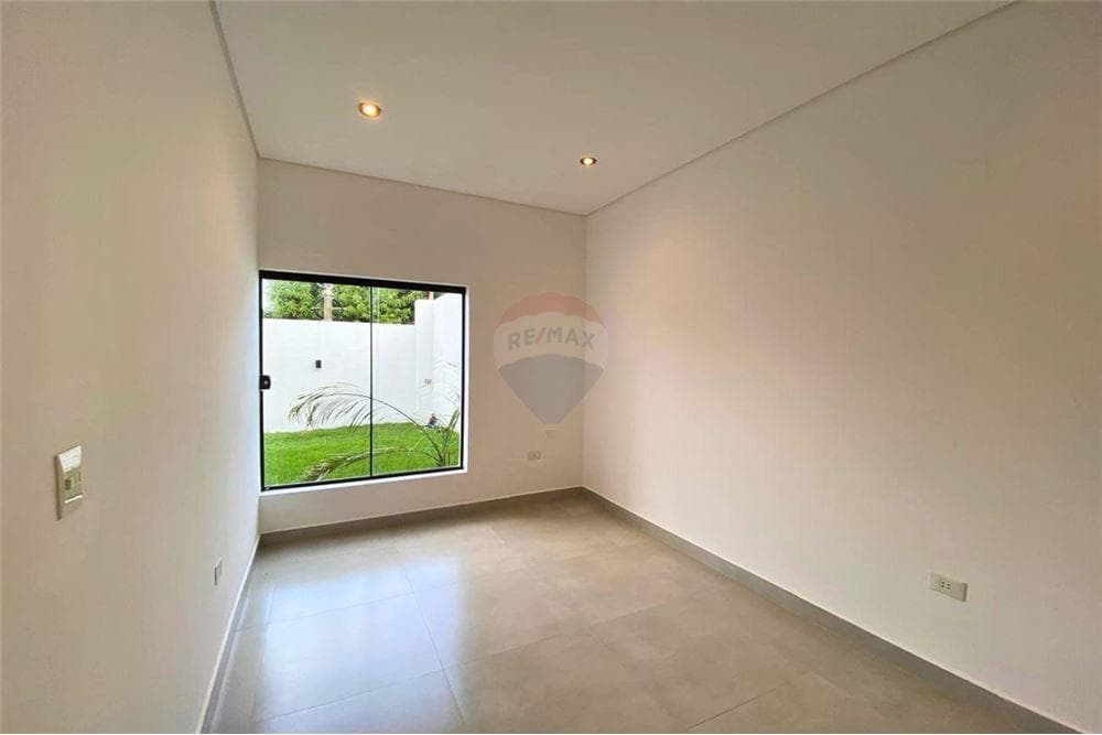 Casa a estrenar en Luque primer barrio, foto 3