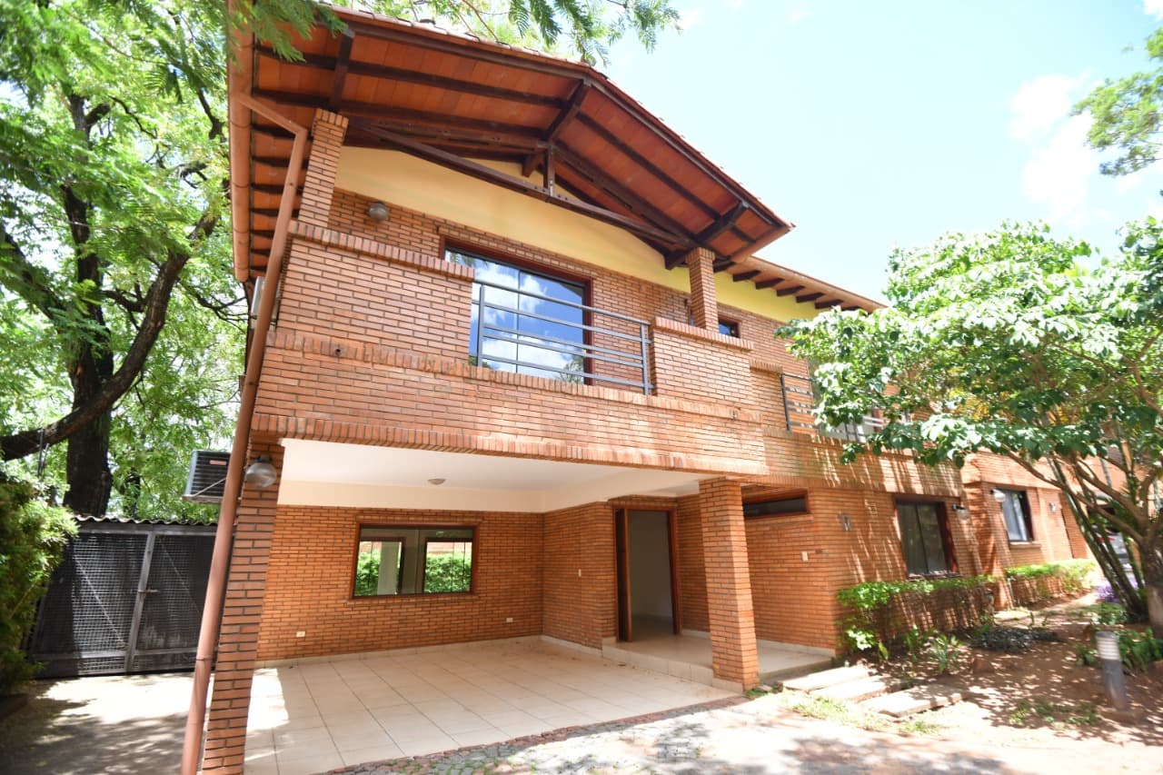 Alquiló casa de 4 habitaciones en barrio cerrado, foto 1