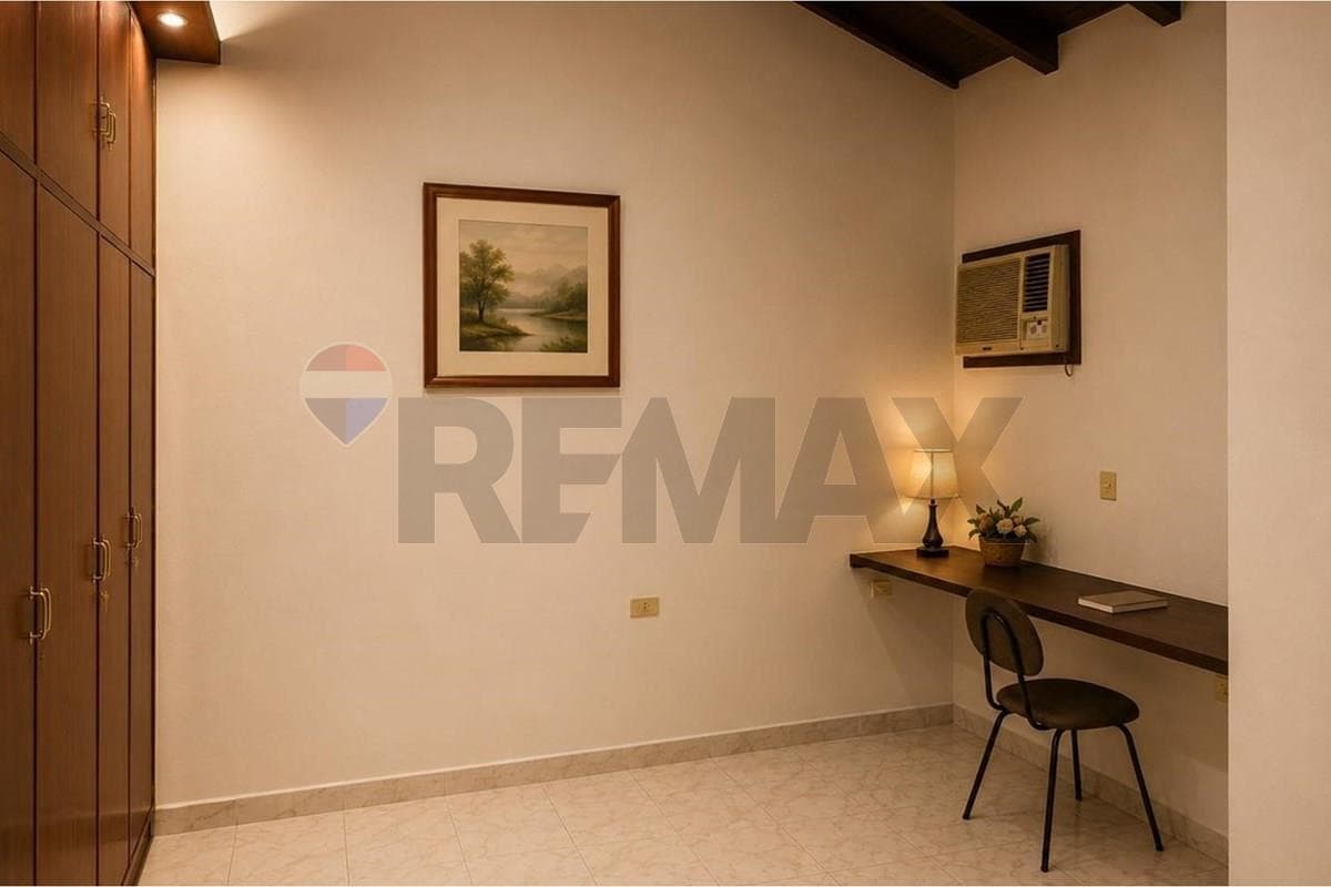 Casa - Venta - Pettirossi, Asunción, Paraguay, foto 2