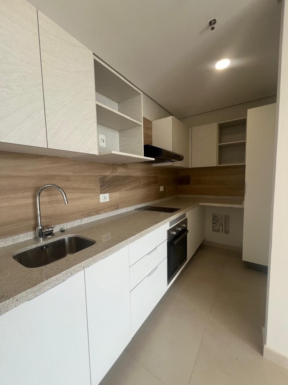 O alquilo departamneto de un dormitorio en edificio marquis Villa Morra, foto 4