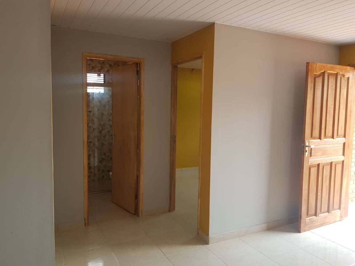 Chalet a estrenar en capiata . Id 45595 — foto 3