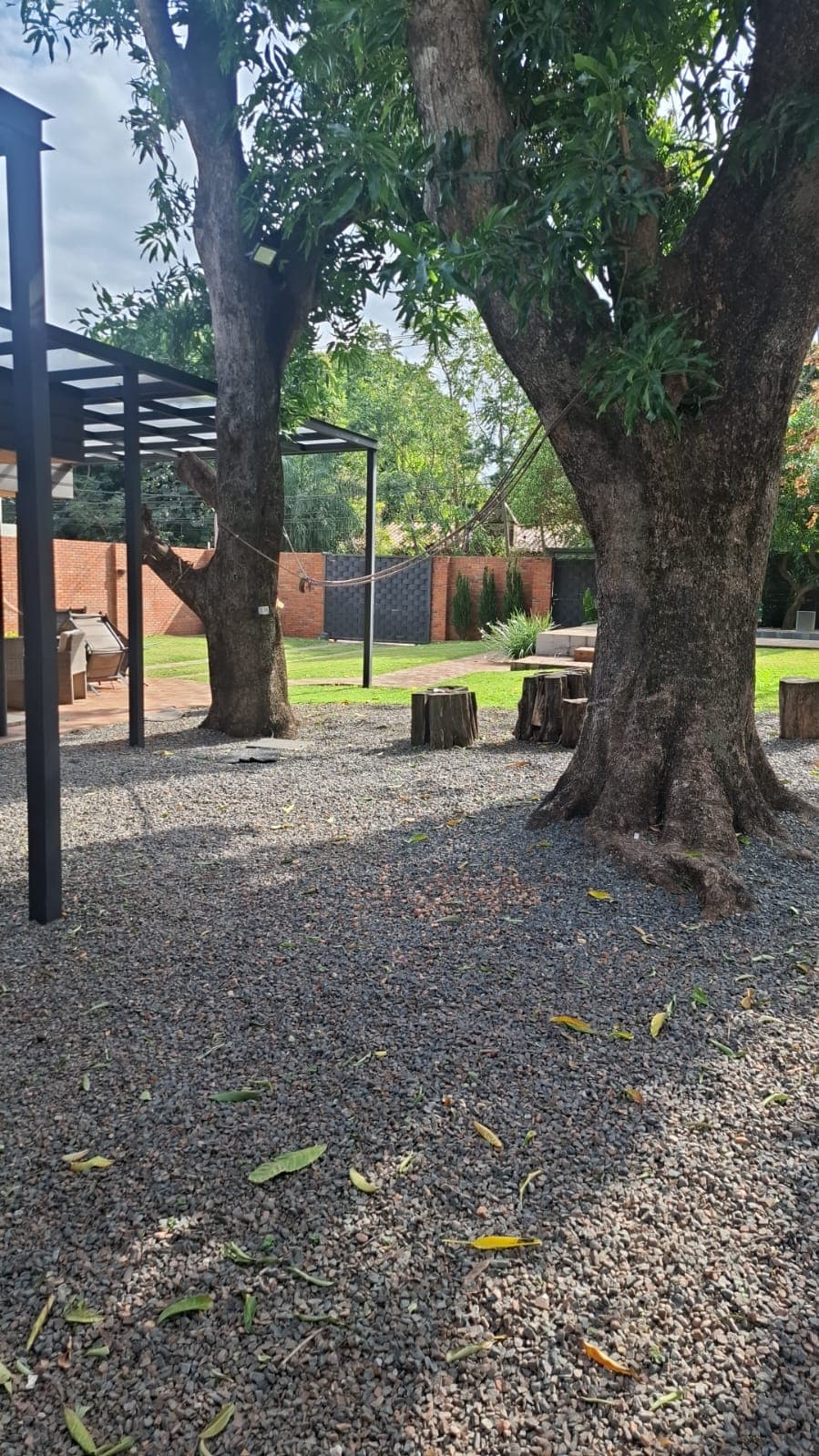 En Alquiler Casa Amoblada En Barrio Cerrado La Floresta - Luque, foto 5