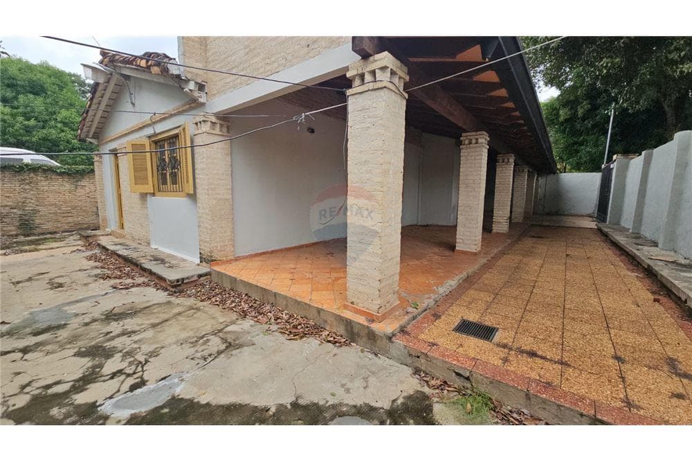 Alquilo casa en barrio Herrera