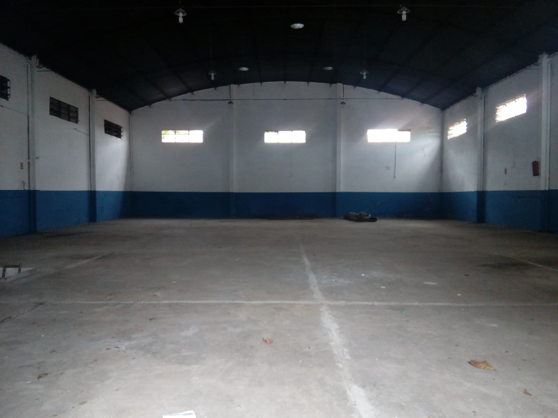 Alquilo Depósito Zona Mercado 4, Avenida Próceres De Mayo