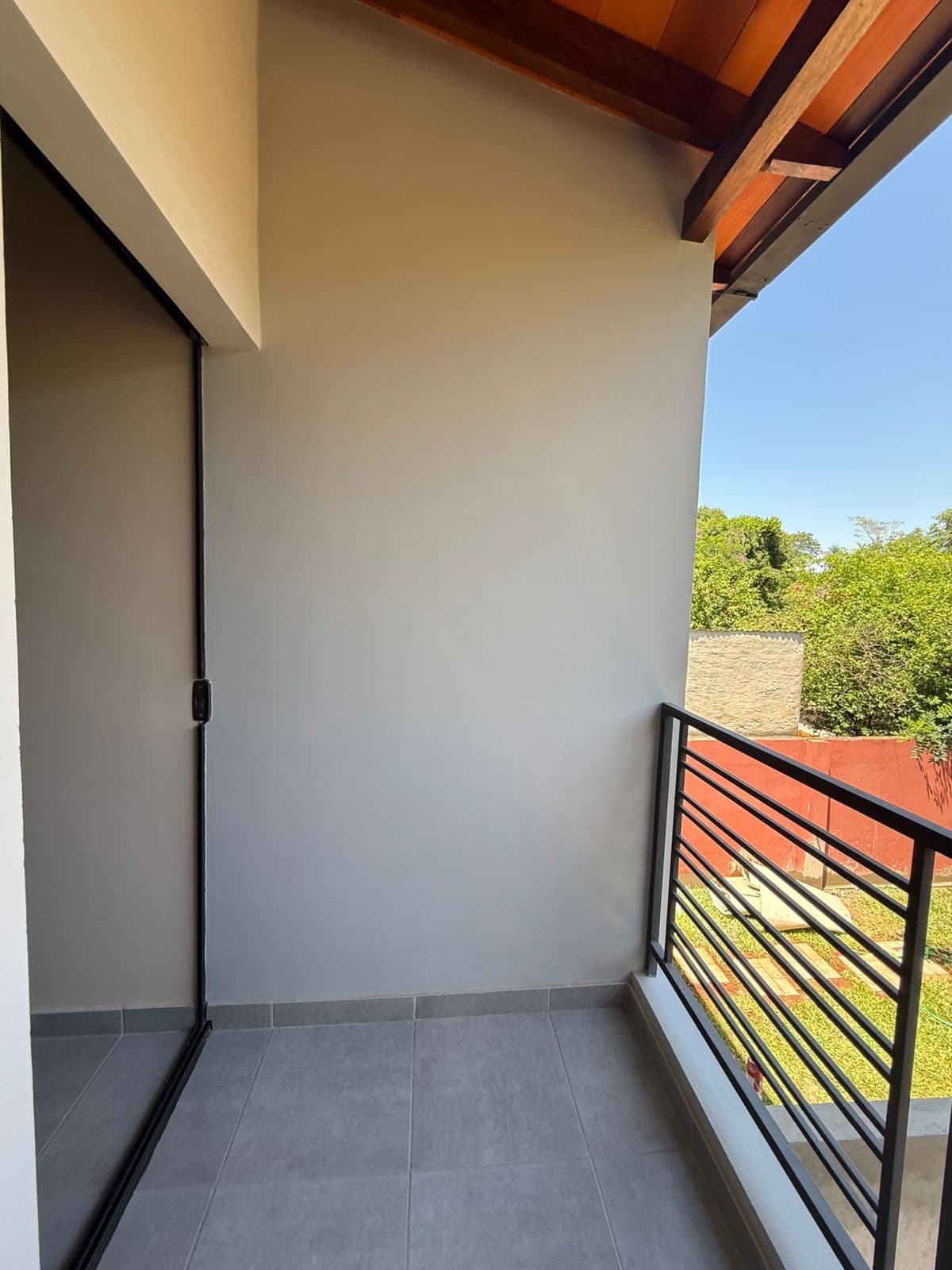 Duplex en la ciudad de San Lorenzo, foto 4