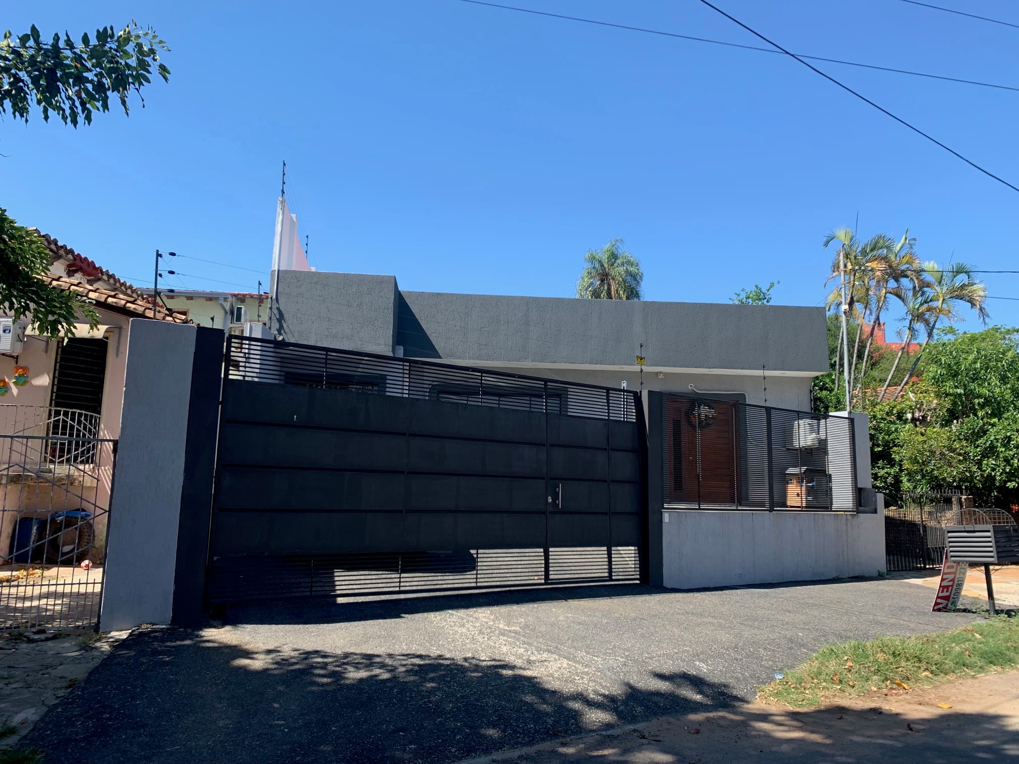 Moderna residencia de 5 habitaciones en venta