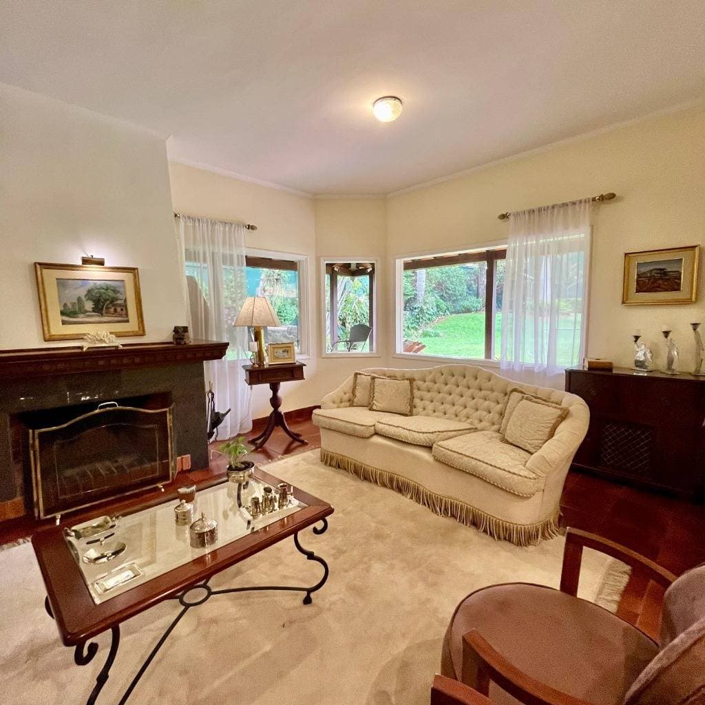 Elegante residencia en venta en Barrio Murucuyá, foto 2