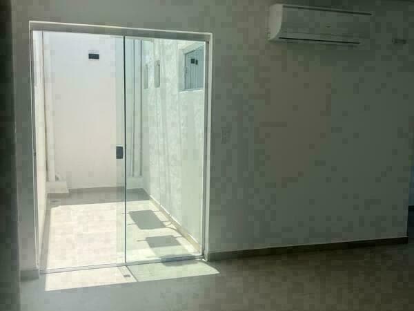Showroom en alquiler, zona estratégica, foto 2