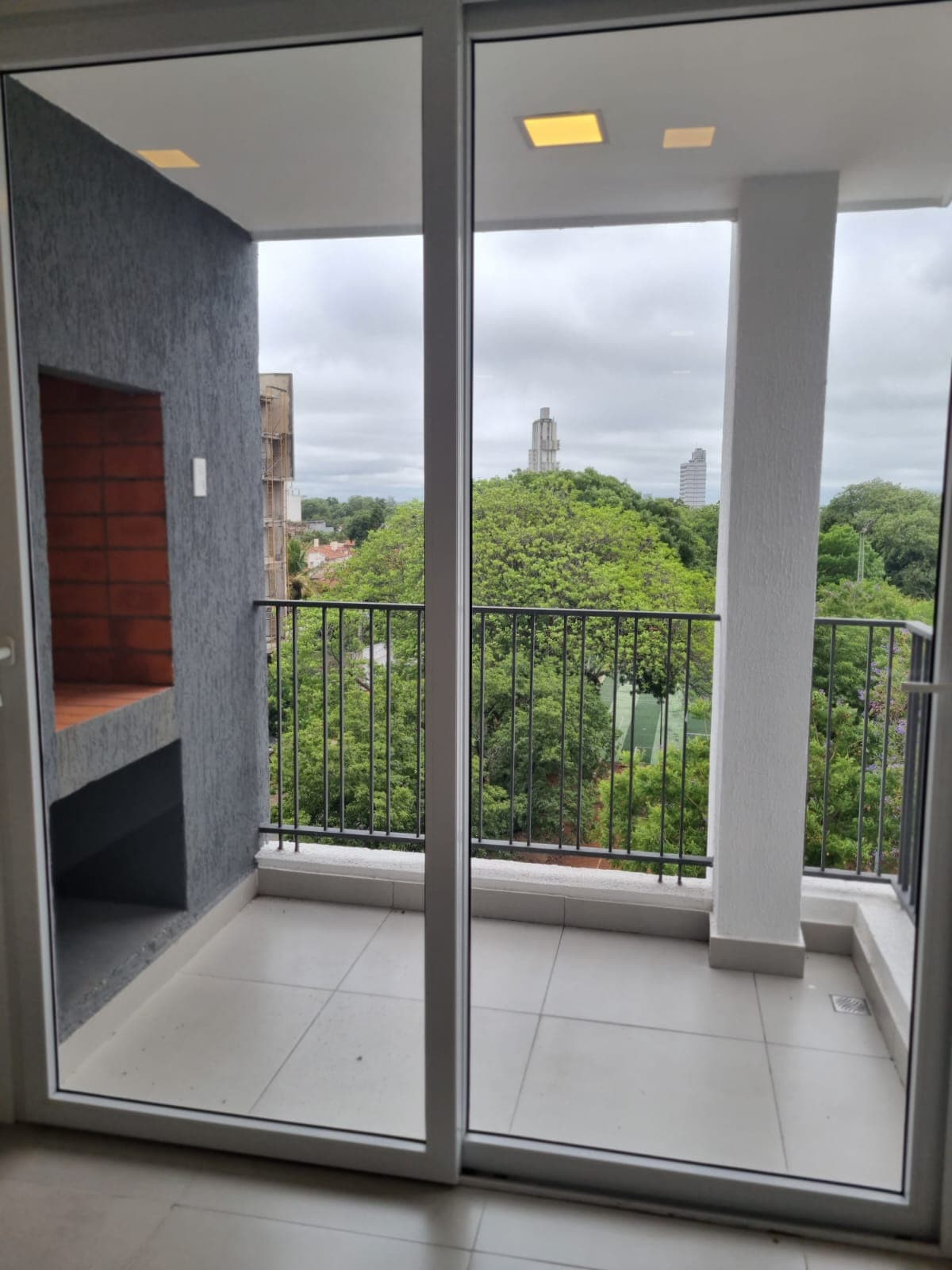 Departamento de 1 dormitorio con cochera en barrio Herrera, foto 4