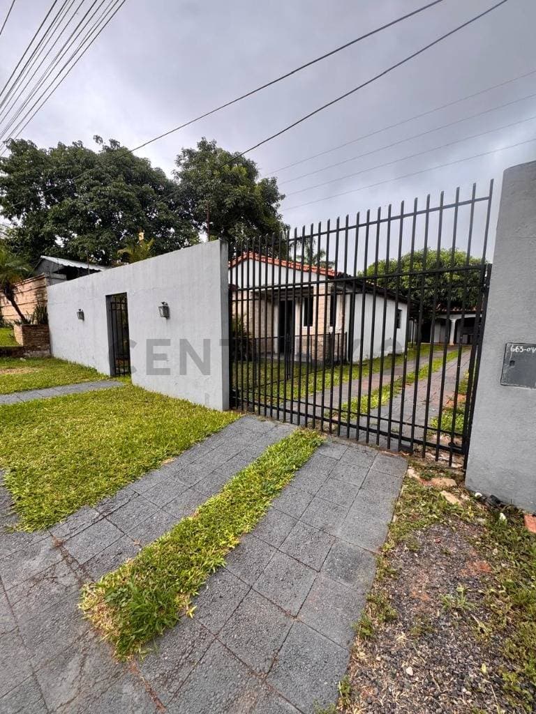 Venta de Casa en Villa Elisa, Central