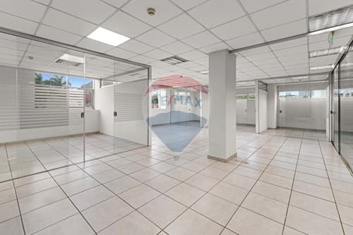Oficina-Alquiler-PY Asunción Villa Morra, foto 2