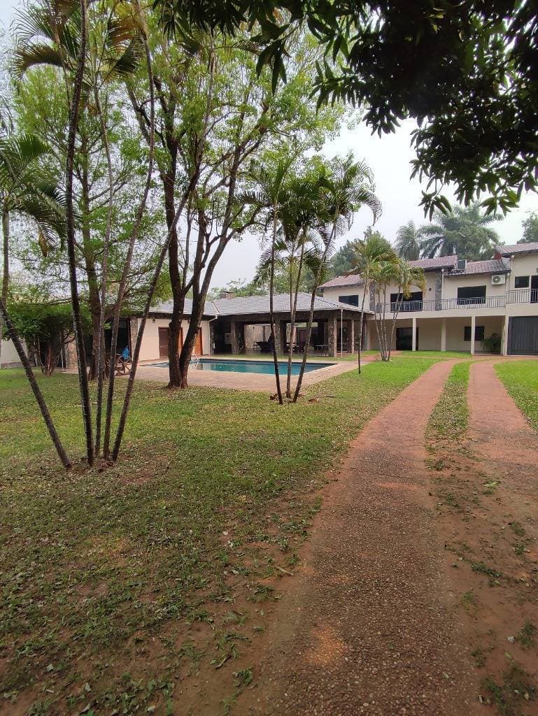 casa para uso comercial o vivienda de 2.100 m² en San Lorenzo — foto 4