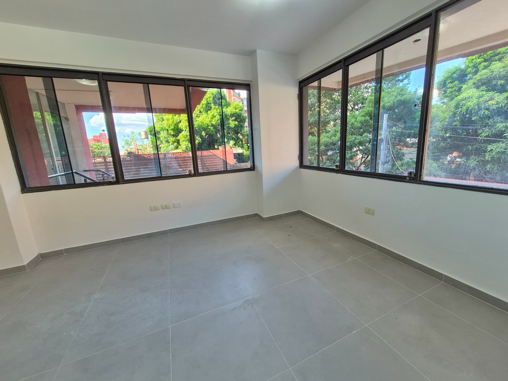 Moderno Departamento De 2 Dormitorios Con Cochera Zona Semi Céntrica, Plaza Italia, foto 2