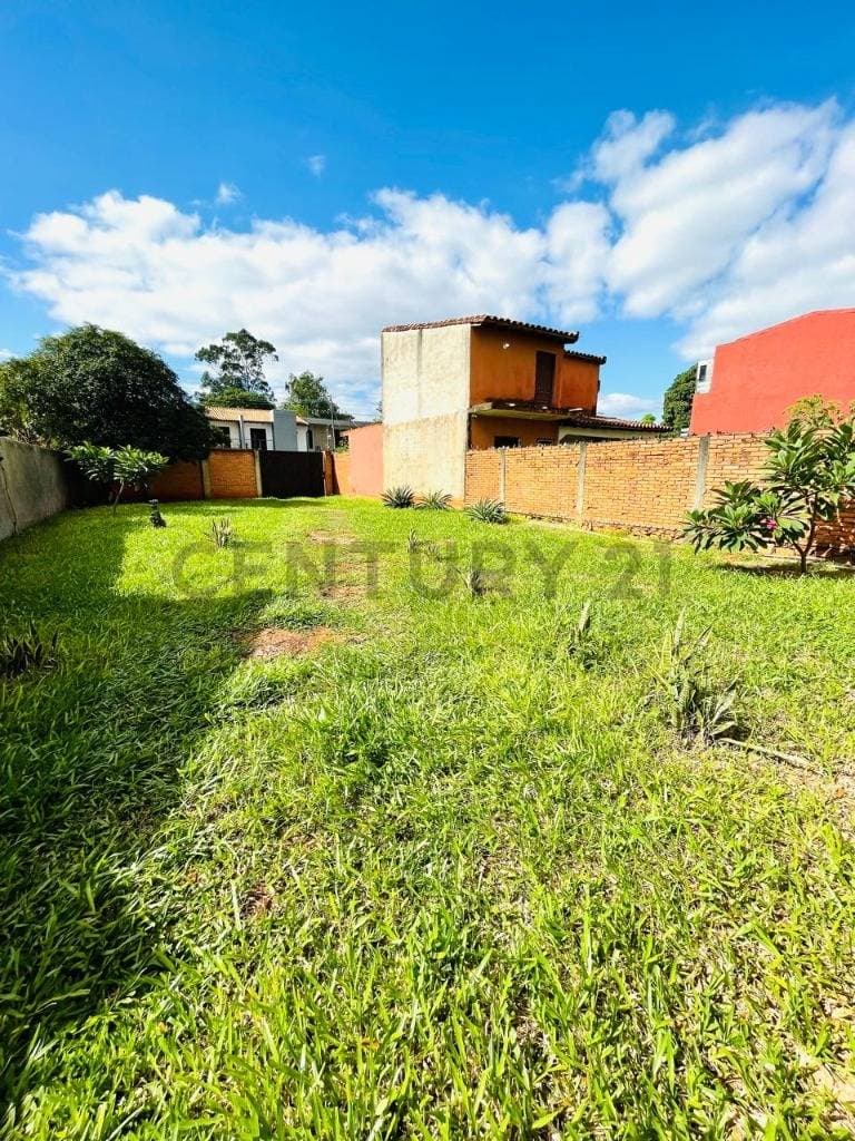 Venta de terreno amurallado barrio san miguel San Lorenzo (zona laguna grande)