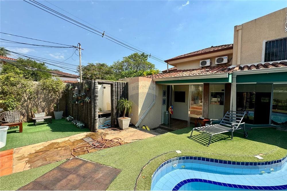 Oferta en Carmelitas. Casa en esquina