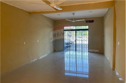 De local comercial, central limpio, foto 4