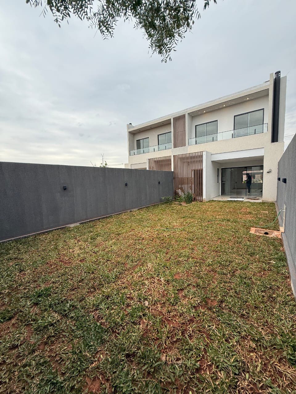En venta duplex en Loma Merlo