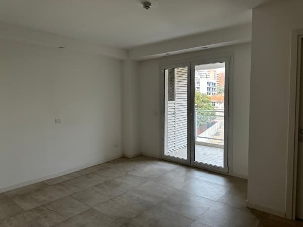 Se alquila departamento de 2 dormitorios ubicado en el Barrio Mariscal López, foto 2
