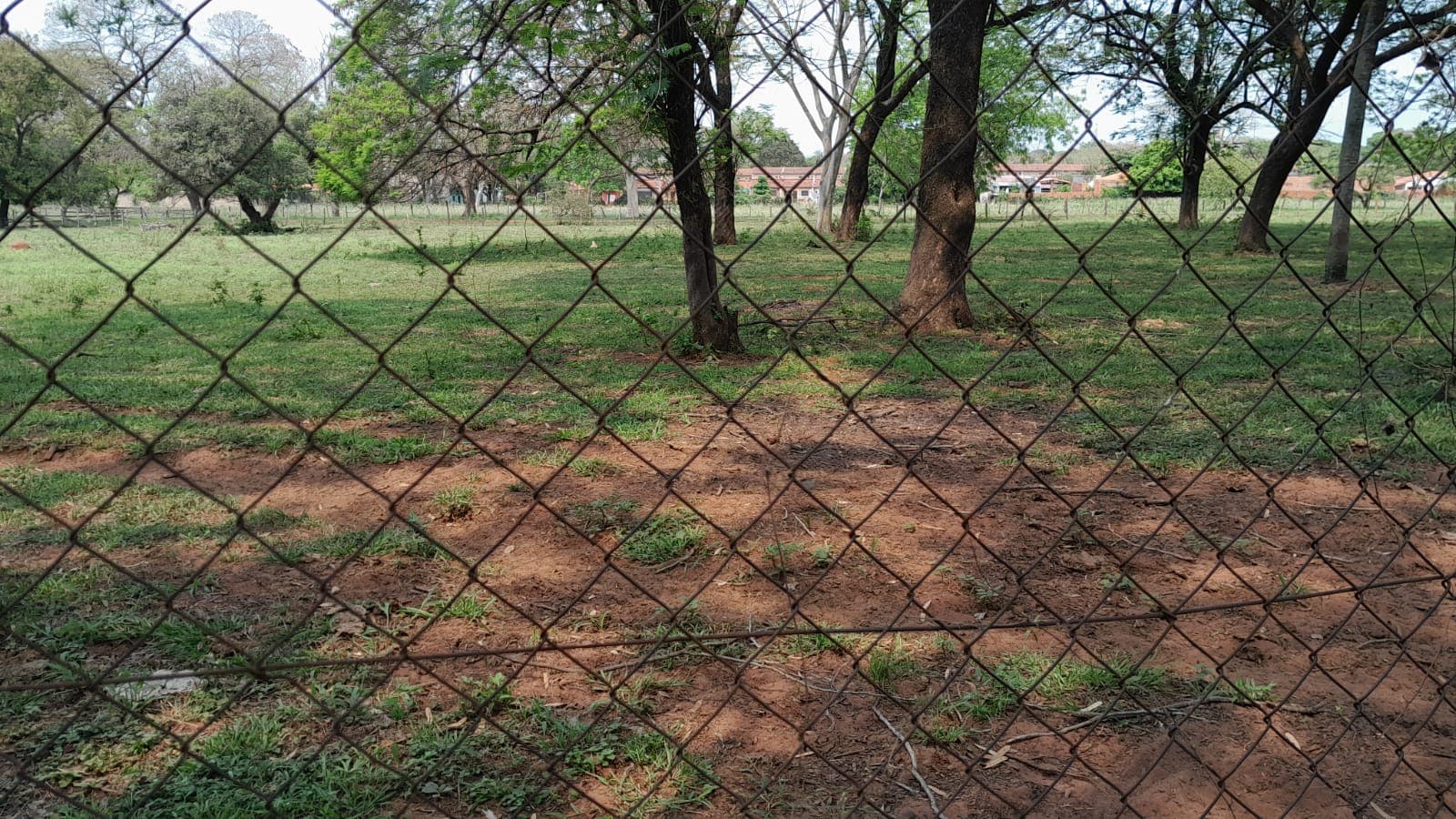 Vendo terreno de 10.490 m2 en Ñemby