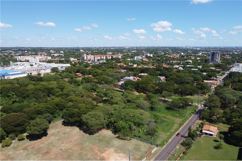 Imponente propiedad sobre laguna grande, foto 4