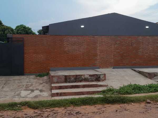 Vendo casa en limite ñenby con capiata