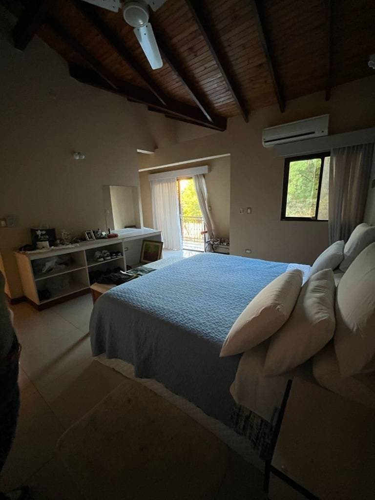 En venta hermosa y lujosa residencia en esquina en Villa Aurelia - Asunción, foto 5