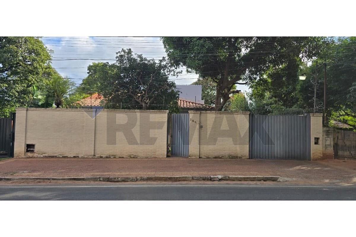 Amplia y cómoda residencia en Alquiler en Lambaré