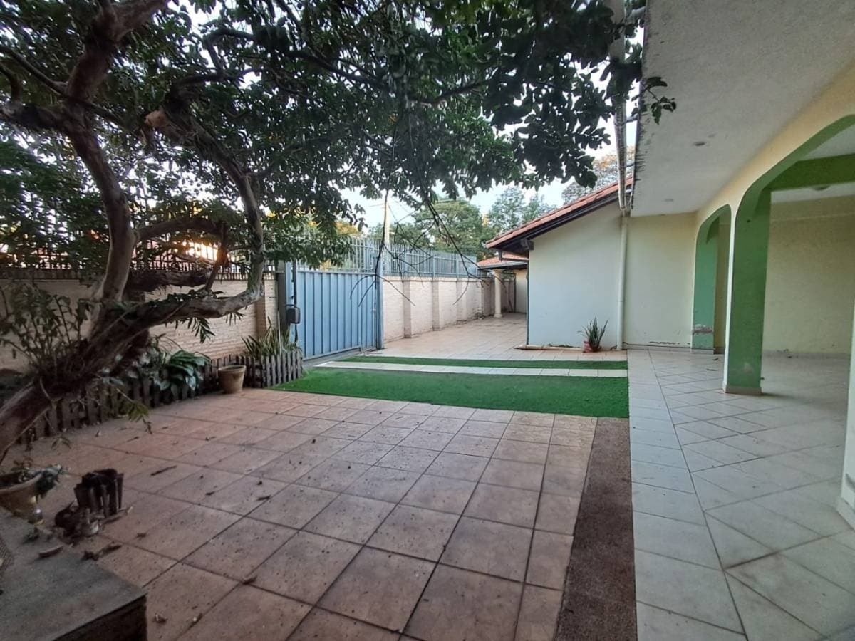 Casa en esquina en venta en planta baja, Fernando de la Mora Norte, foto 3