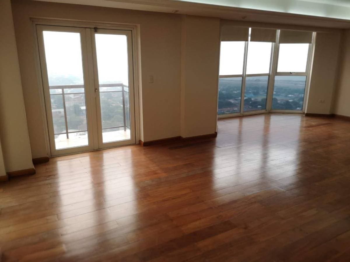 Amplio departamento de 3 dorm con área de servicio - edificio karimi, foto 3